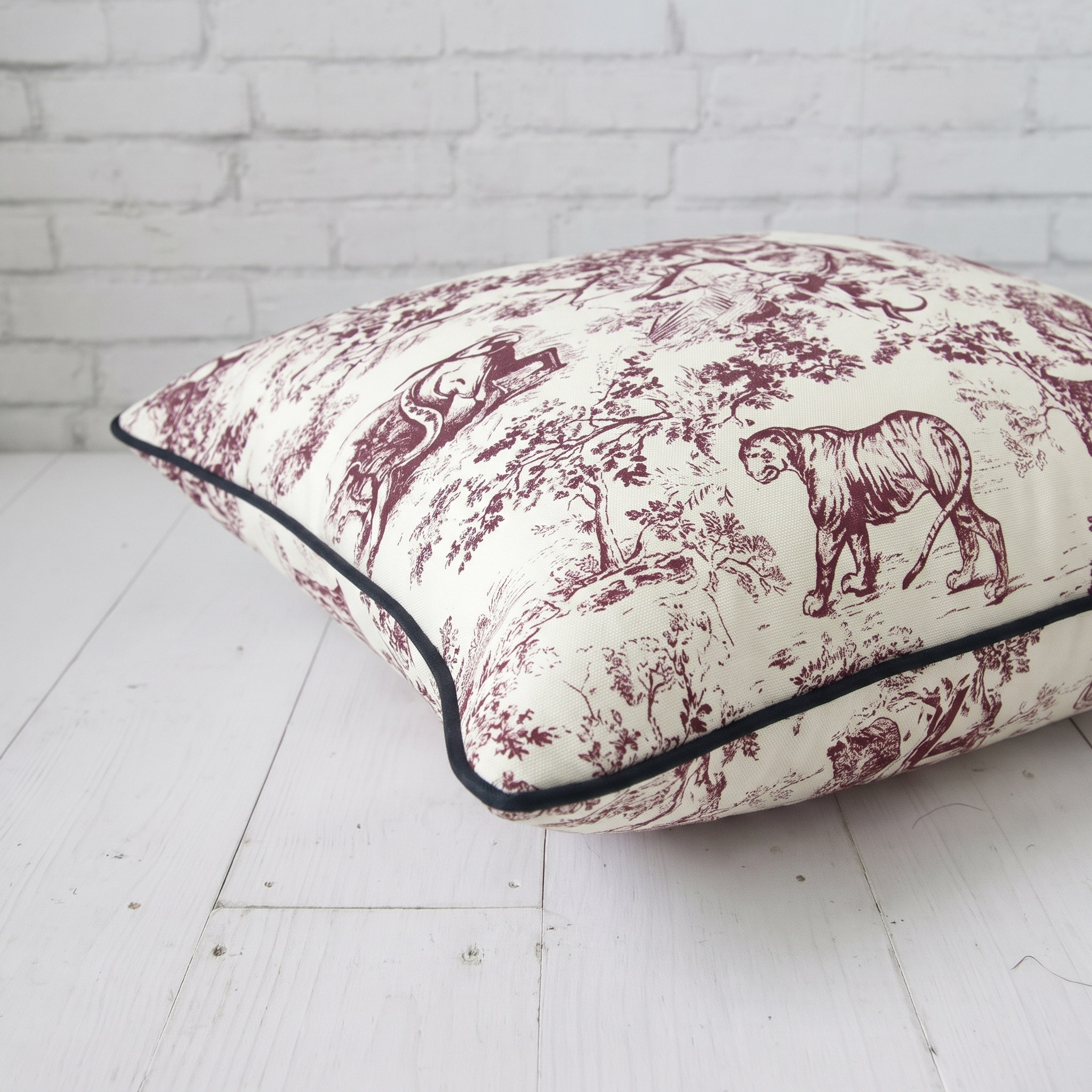 Jardin Sauvage French Twill Cotton Cushion Cover | 16×16 Inch